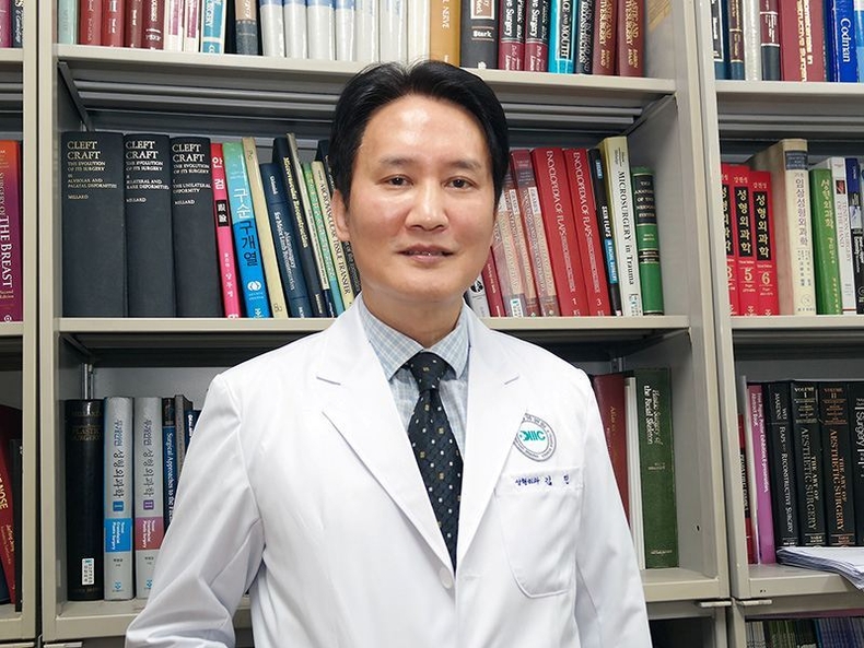 설명: 분당제생병원 성형외과 김진 박사(분당제생병원 제공) ⓒ타임즈