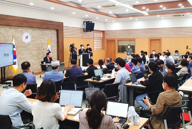 임태희 경기도 교육감의 취임기념 기자회견(3) ⓒ타임즈