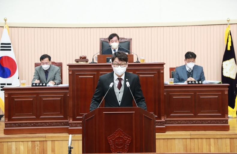2022.12.19. 제320회 구리시의회 임시회 ⓒ타임즈<br>
이태원 사고 사망자 가족에 대한 지방세 감면 동의안에 대한 수정안