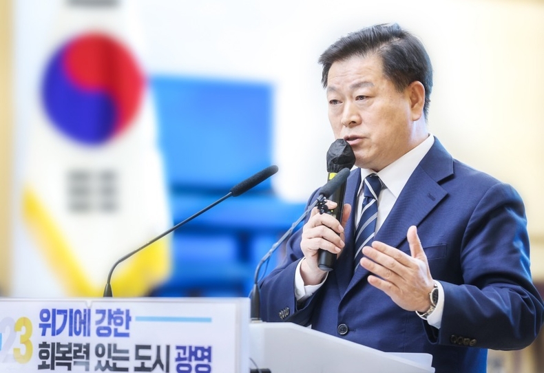 (광명1)박승원 광명시장은 4일 오후 시청 대회의실에서 신년 기자회견을 열어 “2023년은 시민의 삶을 회복해 더 큰 도약을 준비하고 ‘위기에 강한 회복력 있는 도시’로 나아갈 것이다”고 밝혔다 ⓒ타임즈