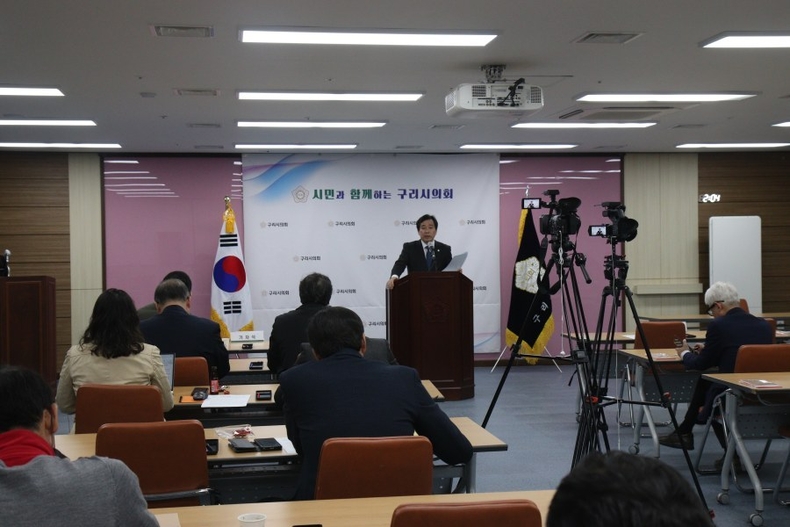 3월 22일 의회 멀티룸에서 2023년 3월 3차 구리시의회 의정 브리핑을 실시 ⓒ타임즈