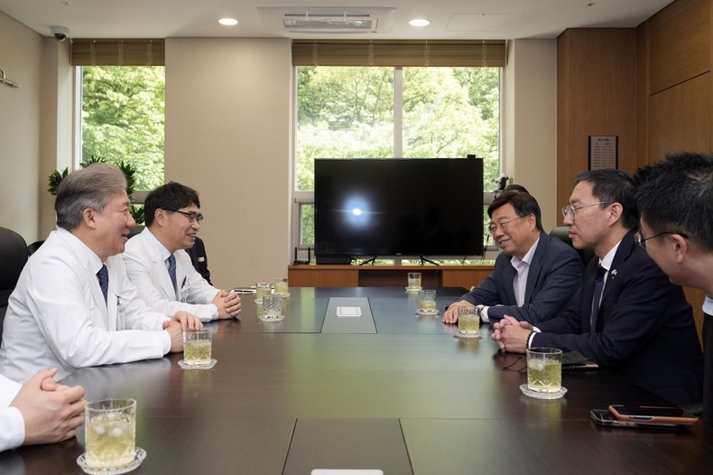 신상진 성남시장–프레드 정 풀러턴시장 분당서울대병원 방문(2) ⓒ타임즈
