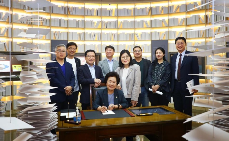 송파구의회 행정교육위원회(위원장 김순애), ‘송파책박물관’ 에 현장방문 ⓒ타임즈