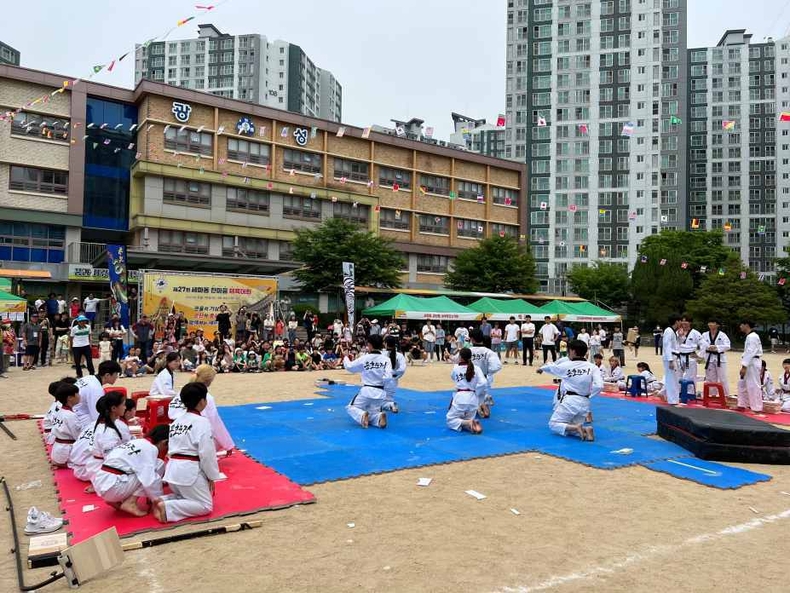 1-1 역사와 전통이 살아 숨 쉬는 제27회 세마동 한마음 체육대회 성료(2023.6.13.) ⓒ타임즈