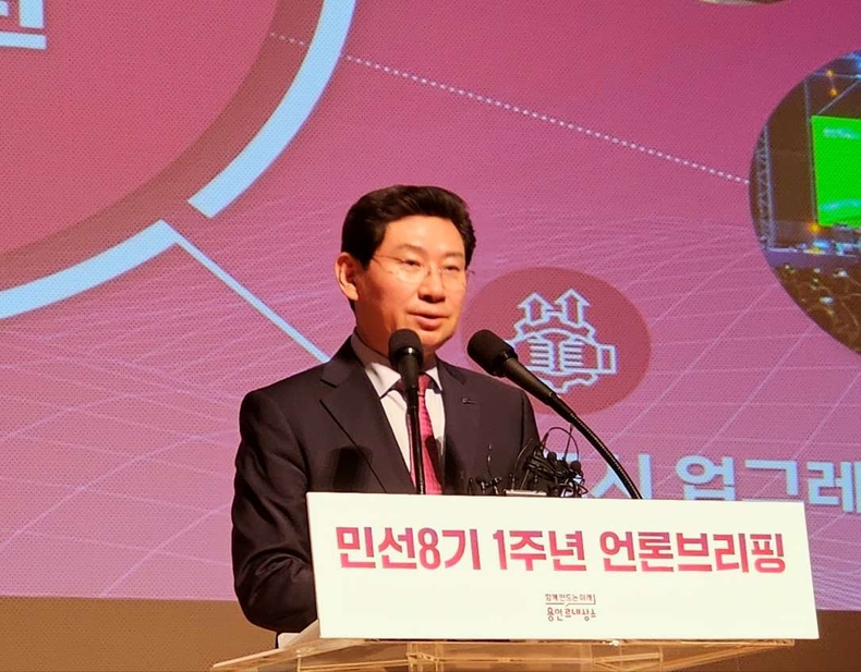 이상일 용인특례시장은 취임 1주년을 맞아 26일 시청 에이스홀에서 언론 브리핑을 열어 지난 1년간의 시정 성과를 보고하고, 앞으로의 시정 비전과 할 일을 발표했다(1). ⓒ타임즈