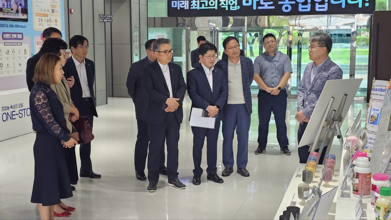 14일 경기 안성시 농협창업농지원센터에서 2023년도 제2차 「범농협 ESG 추진위원회」를 개최했다고 밝혔다. ⓒ타임즈 