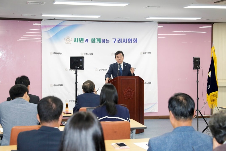 구리시의회(권봉수 의장)는 의회 멀티룸에서 2023년 9월 3차 의정 브리핑을 실시했다(2) ⓒ타임즈