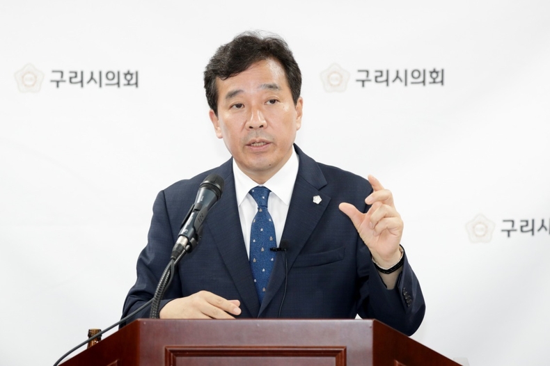 구리시의회(권봉수 의장)는 의회 멀티룸에서 2023년 9월 3차 의정 브리핑을 실시했다(1) ⓒ타임즈
