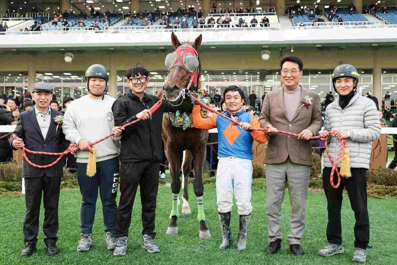 (기획1)(사진)위너스맨과 관계자들의 시상식 사진 ⓒ타임즈