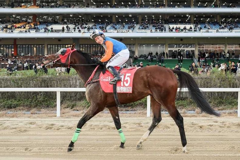 (기획1)(사진)위너스맨과 서승운 기수 대통령배 우승 세리머니하는 ⓒ타임즈