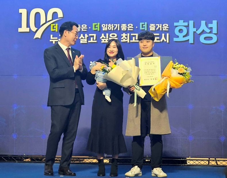 화성시, 인구 100만 돌파 100만 번째 시민증서 전달식(3) ⓒ타임즈