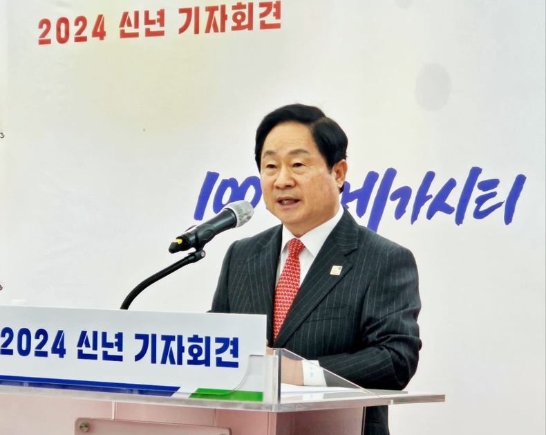 주광덕 남양주시장은 23일 오후 2시 시청 2층 여유당에서 신년 기자회견을 개최(2) ⓒ타임즈