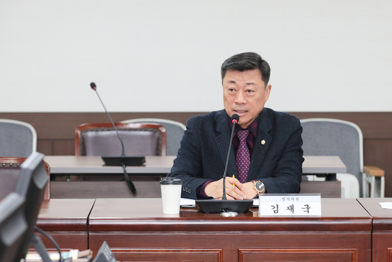 안산시 시설공사 하자관리에 관한 조례안을 대표 발의한 김재국 의원의 모습 ⓒ타임즈