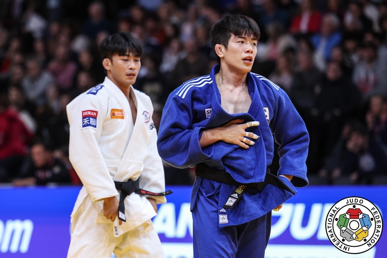 준결승에서 만난 한국마사회 이하림과 양융웨이(출처 국제유도연맹 홈페이지) ⓒ타임즈 