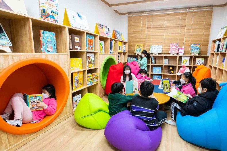 (보도사진1) KB국민은행, ‘작은도서관’ 9곳 확대하며 지역사회와의 상생 이어간다 ⓒ타임즈
