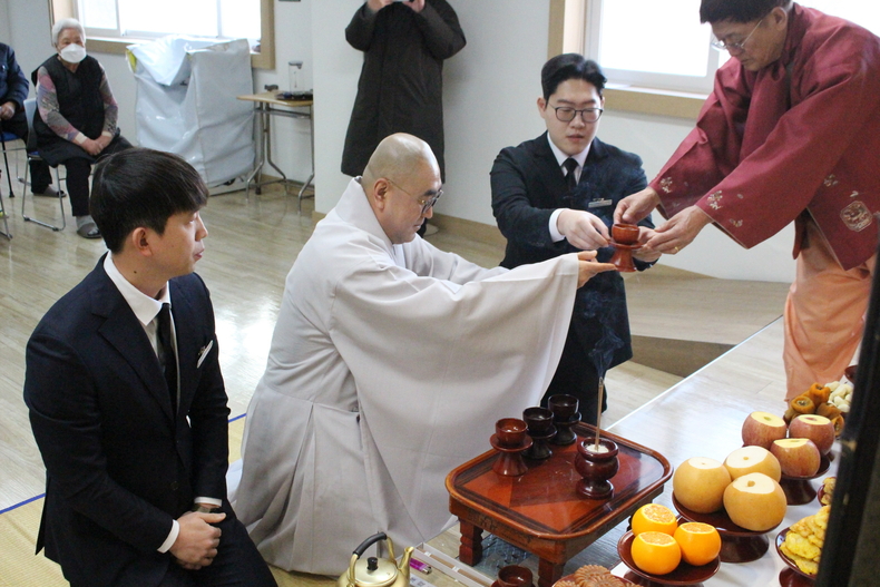 2월 8일 설 명절을 맞이하여 지역주민과 함께하는 합동차례를 진행했다. 1 ⓒ타임즈 