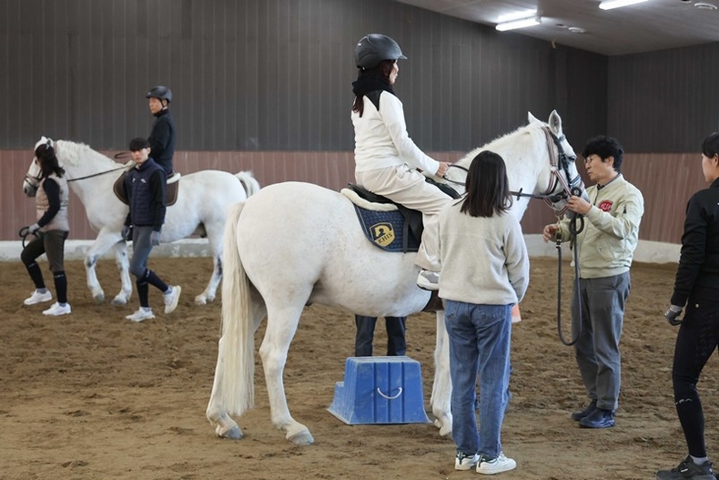 한국마사회 실버힐링승마 강습현장 (1) ⓒ타임즈