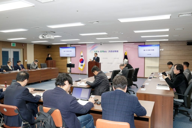 구리시의회(권봉수 의장)는 3월 6일 구리시의회 멀티룸에서 3월 1차 의정 브리핑을 실시(2) ⓒ타임즈 