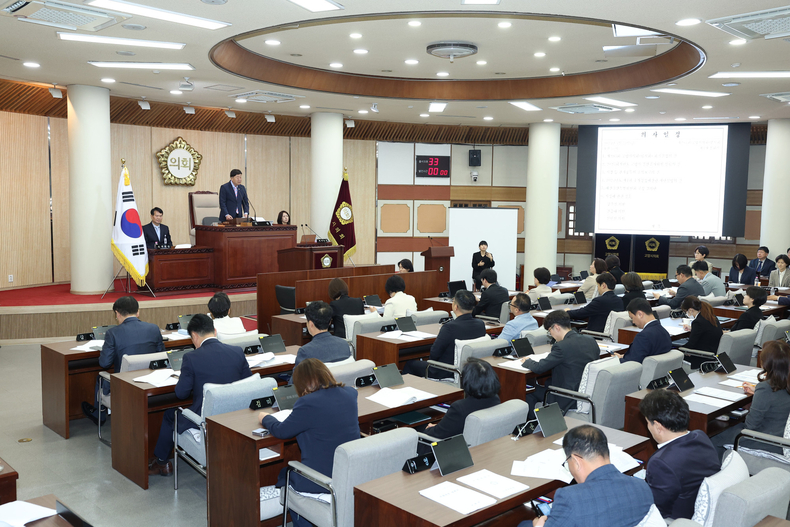 4월 19일(금) 제283회 임시회를 개회하여 5월 3일(금)까지 15일간의 일정으로 의정활동에 들어간다. ⓒ타임즈 