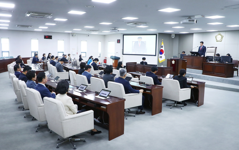 4월 15일(월)부터 8일간의 모든 일정을 마치고 22일(월) 2차 본회의를 끝으로 제310회 임시회를 모두 마쳤다. ⓒ타임즈 