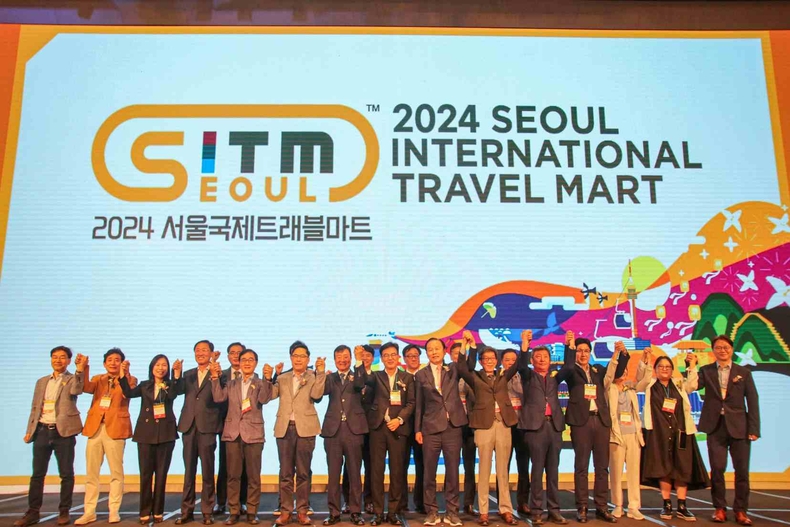 (대표사진) 2024 서울국제트래블마트(SITM)에서 내빈들이 세레모니를 진행하고 있다 ⓒ타임즈
