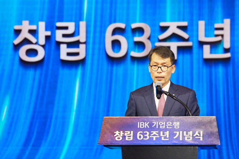 창립 63주년 기념식(1) ⓒ타임즈<br>
<사진은 1일 서울 중구 을지로 기업은행 본점에서 열린 창립 63주년 기념식에서 김성태 IBK기업은행장이 기념사를 하고 있는 모습>