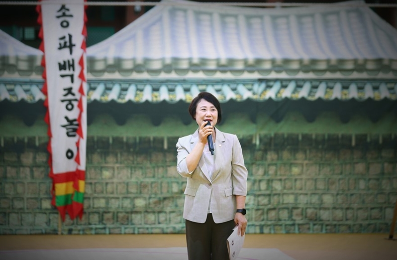 8월 18일(일) 16시 송파구 서울놀이마당에서 열린 ‘송파백중놀이 제32회 정기공연’에 참석했다. ⓒ타임즈 