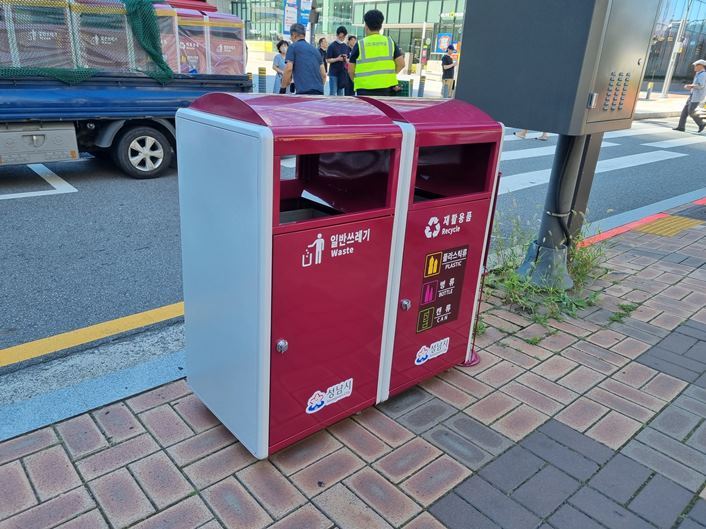 자원순환과-성남시, 시민편의 중심 ‘가로쓰레기통’ 다시 태어난다 (2) ⓒ타임즈 