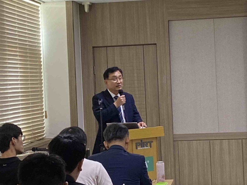 사진설명) 경기평택항만공사 사장(김석구)는 9월 11일(수) 평택국제자동차부두 회의실에서 인사말씀을 하고 있다. ⓒ타임즈