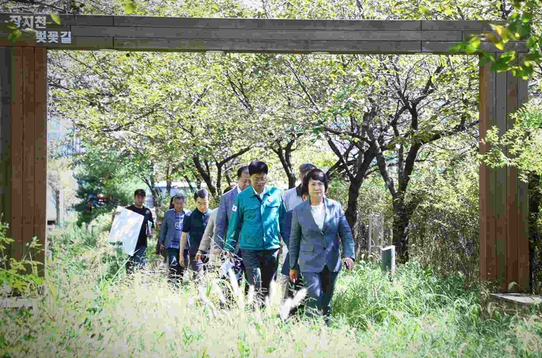 송파구의회(의장 이혜숙)는 송파구 성내천 합류부 및 장지천 일대를 방문했다(1) ⓒ타임즈