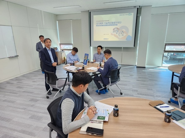 지난 2일 경기북부 연천군에 소재한 그린바이오 지역선도기업 ㈜우리기술(대표 주종문)을 방문해 애로사항을 청취하고 해결방안을 모색하는 정담회를 개최했다고 3일 밝혔다. ⓒ타임즈 