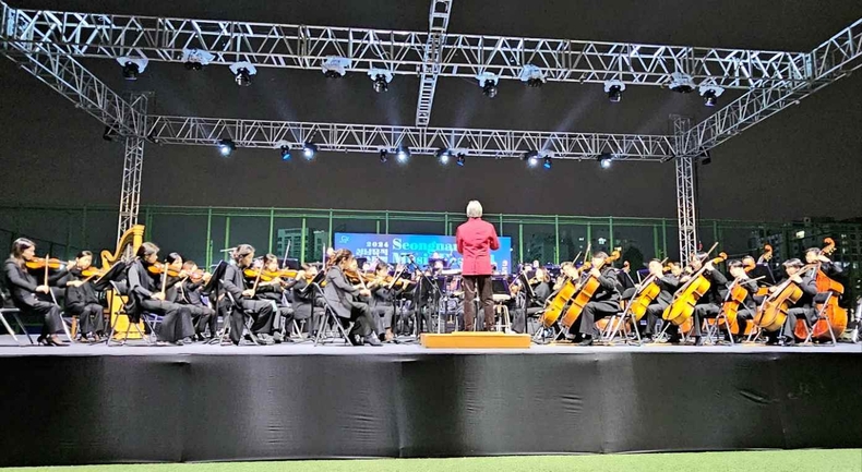 성남종합운동장 보조경기장에서 '2024 성남 드론 라이트쇼 & 뮤직 페스티벌'을 성공적으로 개최 사진(3) ⓒ타임즈