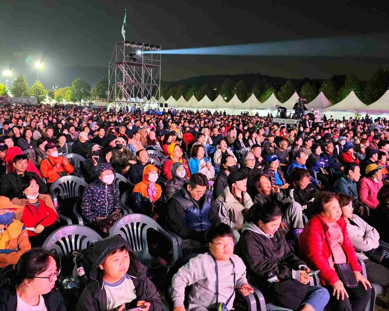 구리시 코스모스축제 전야제 행사 사진(4) ⓒ타임즈