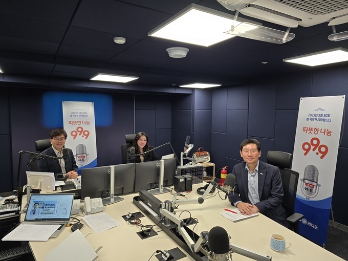 이상일 용인특례시장이 11일 OBS 라디오에 출연해 월드컵 예선전 대비 교통대책 등을 밝혔다 ⓒ타임즈 