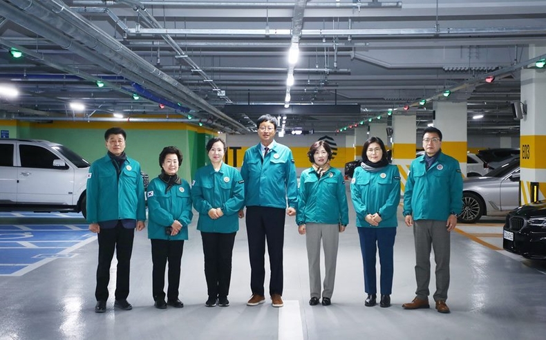 지난 11월 18일(월) 상임위원회 활동으로 삼전근린공원 공영주차장 및 위례호수공원을 방문했다. ⓒ타임즈 