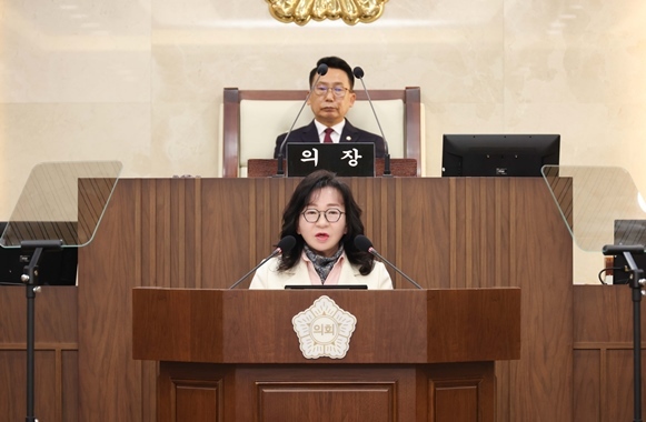 예산결산특별위원회 위원장으로 당선된 김혜영 위원장 당선 소감 모습 ⓒ타임즈