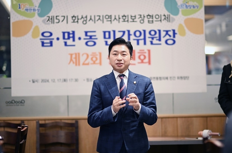 인사 중인 김종복 의원 ⓒ타임즈 