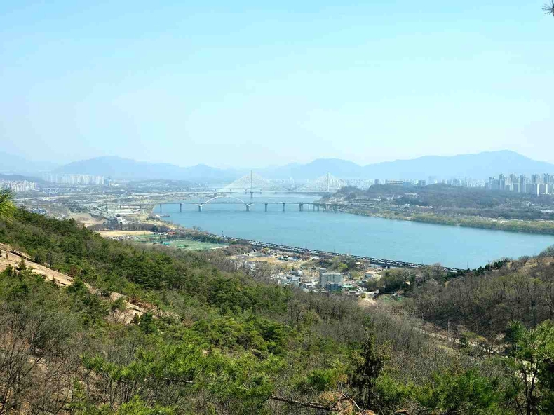 구리시에서 즐기는 힐링 등산 코스, 아차산 사진(1) ⓒ타임즈