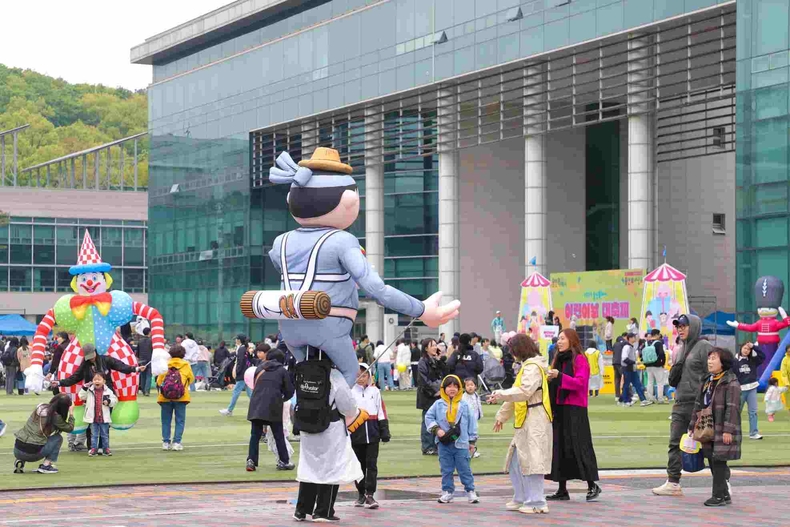 3일 용인특례시청 에이스홀과 야외광장에서 ‘2025년 용인특례시 어린이날 대축제’가 열렸다(2) ⓒ타임즈