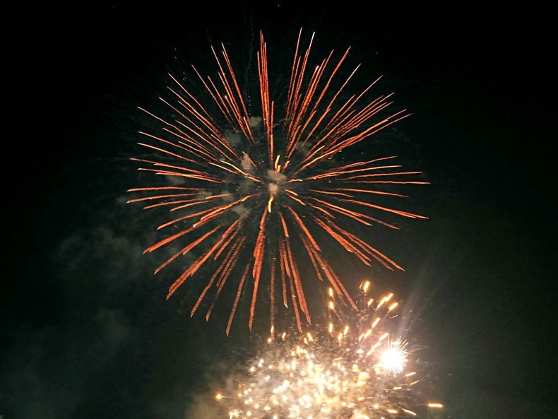 2025 구리 유채꽃 축제에서 불꽃놀이 사진(4) ⓒ타임즈