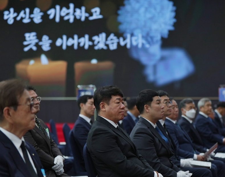 사진1. 추모식 참석한 김윤식 신협중앙회장 ⓒ타임즈