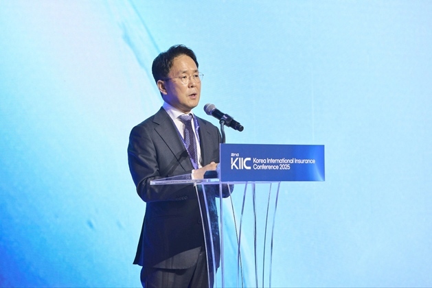 국내 최대 글로벌 보험 컨퍼런스 제2회 KIIC 개최_삼성화재 이문화 사장이 발언하고 있다 ⓒ타임즈 