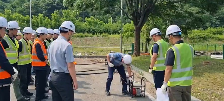 여름철 집중호우등 기후변화에 선제적으로 대응하기 위해 최근 수방장비에 대한 일제점검과 함께 하수관로 전 직원을 대상으로 양수기 작동 교육을 최근 실시했다고 밝혔다. ⓒ타임즈 