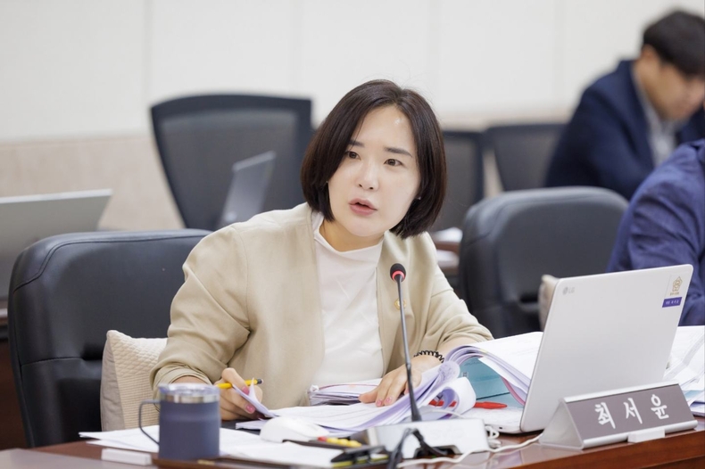 발언중인 최서윤의원 ⓒ타임즈