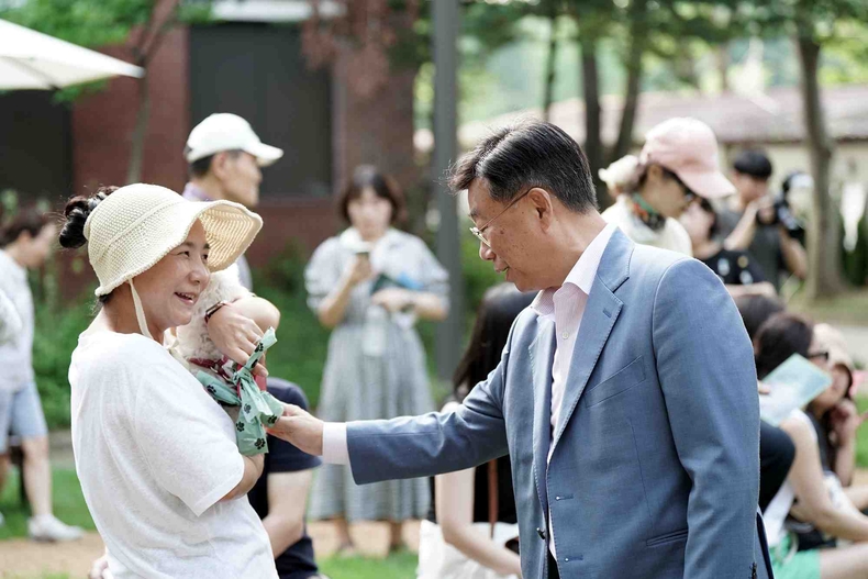 성남물빛정원 무대로 ‘금난새의 한여름 콘서트’ 개최, 시민들 ‘북적’(3) ⓒ타임즈