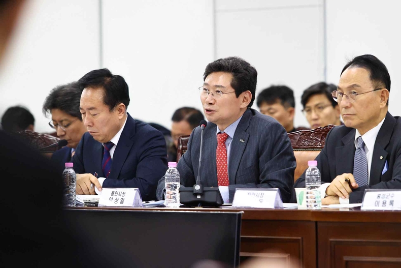 (사진-용인특례시)2024년 12월 12일 이상일 용인특례시장이 국토교통부 세종청사 대회의실 사진