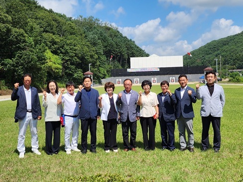 8월 15일 석화정에서 진행된 제21회 홍천군수기 강원특별자치도 궁도대회 개회식에 참석했다. 2 ⓒ타임즈 