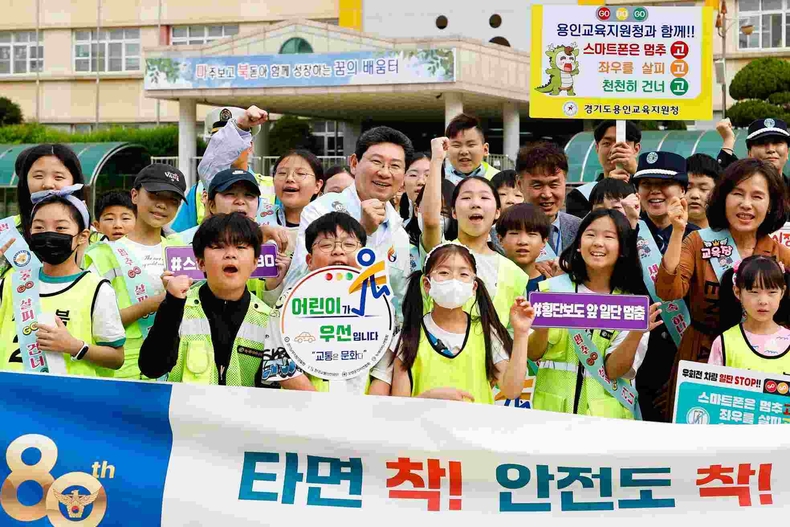 15일 용인미디어센터에서 열린 학교장 간담회에 참석한 이상일 시장이 발언하고 있다(2) ⓒ타임즈