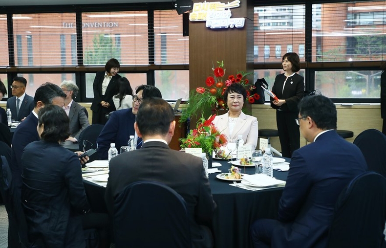 9월 26일(금) 송파구청 대회의실에서 제25회 한성백제 문화제 개막식 전 국내·외 축하 사절단 환영 만찬에 참석하여 축하 메시지를 전달했다. 2 ⓒ타임즈 