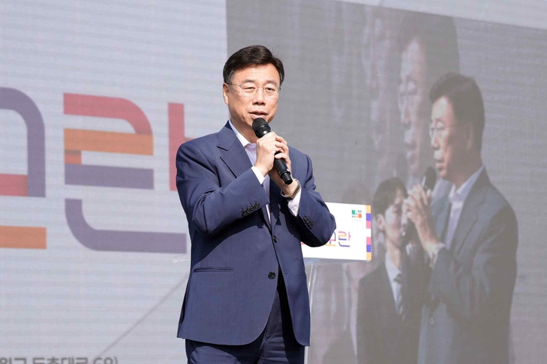 신상진 성남시장이 ‘2025. 모두모여모란 축제’에 참석해 인사말을 전하고 있다 ⓒ타임즈